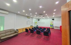 j, Shah Alam, Selangor 42450