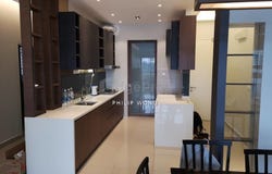 J, Seri Kembangan, Selangor 43300