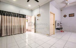 Off Jalan Raya 3, Seri Kembangan, Selangor 47100