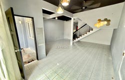 Jalan Seroja, Sepang, Selangor 43900