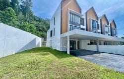 Jalan Laman Timur, Taman Melawati, Kuala Lumpur 53100