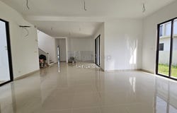 B, Puchong, Selangor 47100
