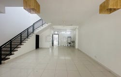J, Shah Alam, Selangor 40000