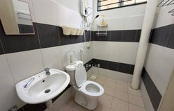 Jalan Dahlia, Ayer Keroh, Melaka 75450