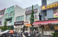 Jalan Dua Bukit Angkat, Kajang, Selangor 43000
