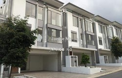 Jalan Sierramas Barat, Valencia, Selangor 47000