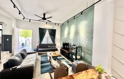 Persiaran Mokhtar Dahari, Bandar Puncak Alam, Selangor 47000