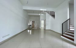 Jalan Kinrara 6b, Linear Park, Puchong, Selangor 47100
