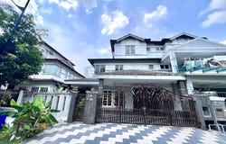Taman Bunga Negara, Seksyen 27, Shah Alam, Selangor 40400
