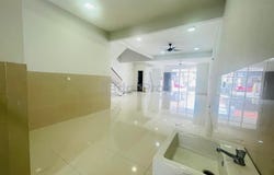 Persiaran Tun Teja, Shah Alam, Selangor 40470