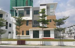 Jalan LPR 5, Lake Point Residence, Cyberjaya, Selangor 63000
