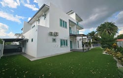 jalan akasia, Ipoh, Perak 31400