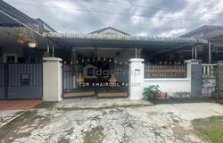 Jalan Manis, Parit Raja, Johor 86400