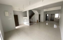 off Jalan Dengkil, Dengkil, Selangor 43800