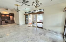 lim garden, Ipoh, Perak 31400