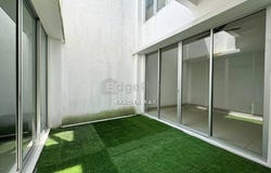 J, Shah Alam, Selangor 40470