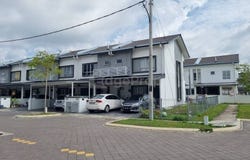 Jalan KB, Kitabayu Cybersouth, 43800 Selangor, Dengkil, Selangor 43800