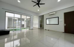 J, Shah Alam, Selangor 40470