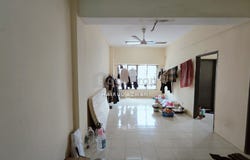 Jalan Pahat H 15/H, Section 15, Shah Alam, Selangor 40000