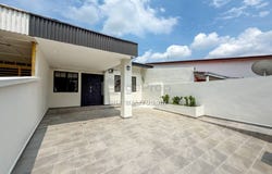Jalan 1/1, Semenyih, Selangor 43500