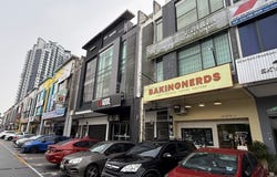Jalan Setia Tropika 1/7, Johor Bahru, Johor 81200