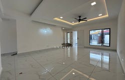 Persiaran Mahkota Cheras, Cheras, Selangor 43200