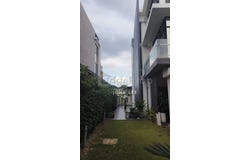 Jalan LE 1, Puchong, Selangor 47100
