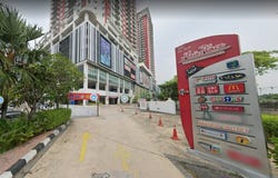 j, Subang Jaya, Selangor 0