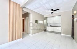 off Lebuhraya SILK, Kajang, Selangor 43000
