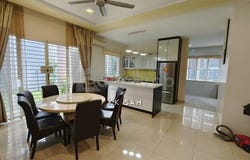Jalan Ridgeview, Kajang, Selangor 43000