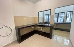Jalan Puteri 6, Puchong, Selangor 47100