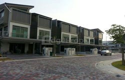 Jalan Redang; Jalan Selatan; Jalan Timur, Puchong, Selangor 47100