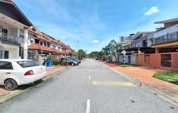 Jalan Akuatik, Shah Alam, Selangor 40100