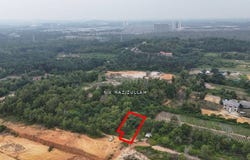 off Persiaran Apec, Dengkil, Selangor 43800