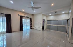Persiaran Pinggir Rapat, Kinta, Perak 31350