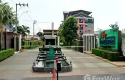 Life Bangkok Boulevard, Bang Waek, Phasi Charoen, Bangkok, 10160 Thailand, Phasi Charoen,
