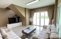 77 Soi 3, Chorakhe Bua, Lat Phrao, Bangkok, 10230 Thailand, Lat Phrao,