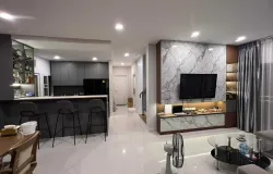 Khrua Khun Fa, Phatthana Chonnabot 4 Road, Khlong Song Ton Nun, Lat Krabang, Bangkok, 10520 Thailand, Lat Krabang,