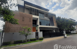 The Gentry Vibhavadi, The Gentry Vibhavadi, Talat Bang Khen, Lak Si, Bangkok, 10210 Thailand, Lak Si,