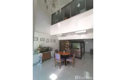 2054 Phetchaburi, Bang Kapi, Huai Khwang, Bangkok, 10310 Thailand, Huai Khwang,