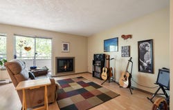 1055 Hillside Ave 204, Victoria, BC V8T 2A4