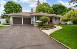 57 York Road, Beaconsfield, QC H9W 4L1