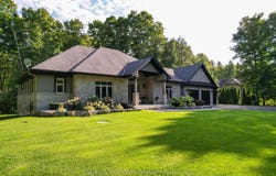 7 Gallagher Crescent, Springwater, ON L0L 1X0