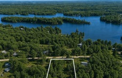 40 Miller Drive, McDougall, ON P2A 2W7
