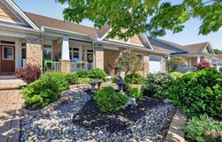 260 Bulrush Crescent, Blossom Park - Airport and Area, ON K1T 0E5