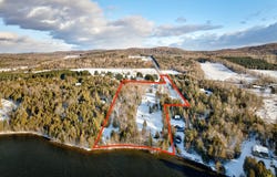 9 Ch. Drew, Stanstead - Canton, QC J1X 5C6