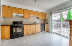 1121 Barclay Circle, Milton, ON L9T 5W4