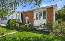 136 Rue de Canora, Delson, QC J5B 1R5
