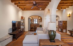 Casa del Codo, San Miguel de Allende, 37700