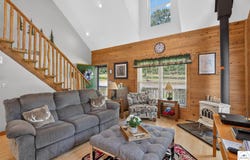 17541 Drenon Road, Warsaw, MO 65355